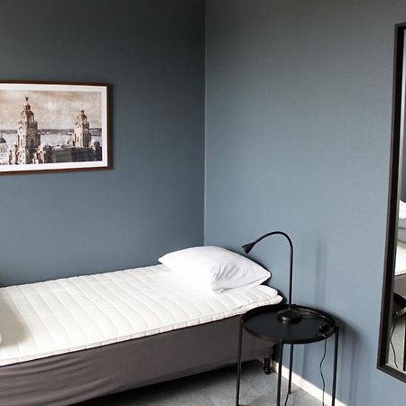 De La Gardie Park Vandrarhem Hostel Лидчёпинг Экстерьер фото