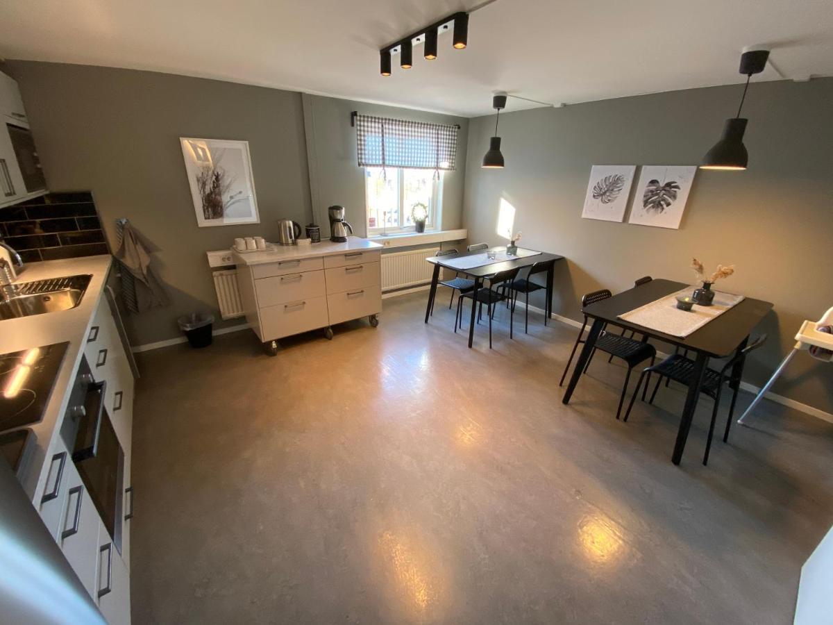De La Gardie Park Vandrarhem Hostel Лидчёпинг Экстерьер фото