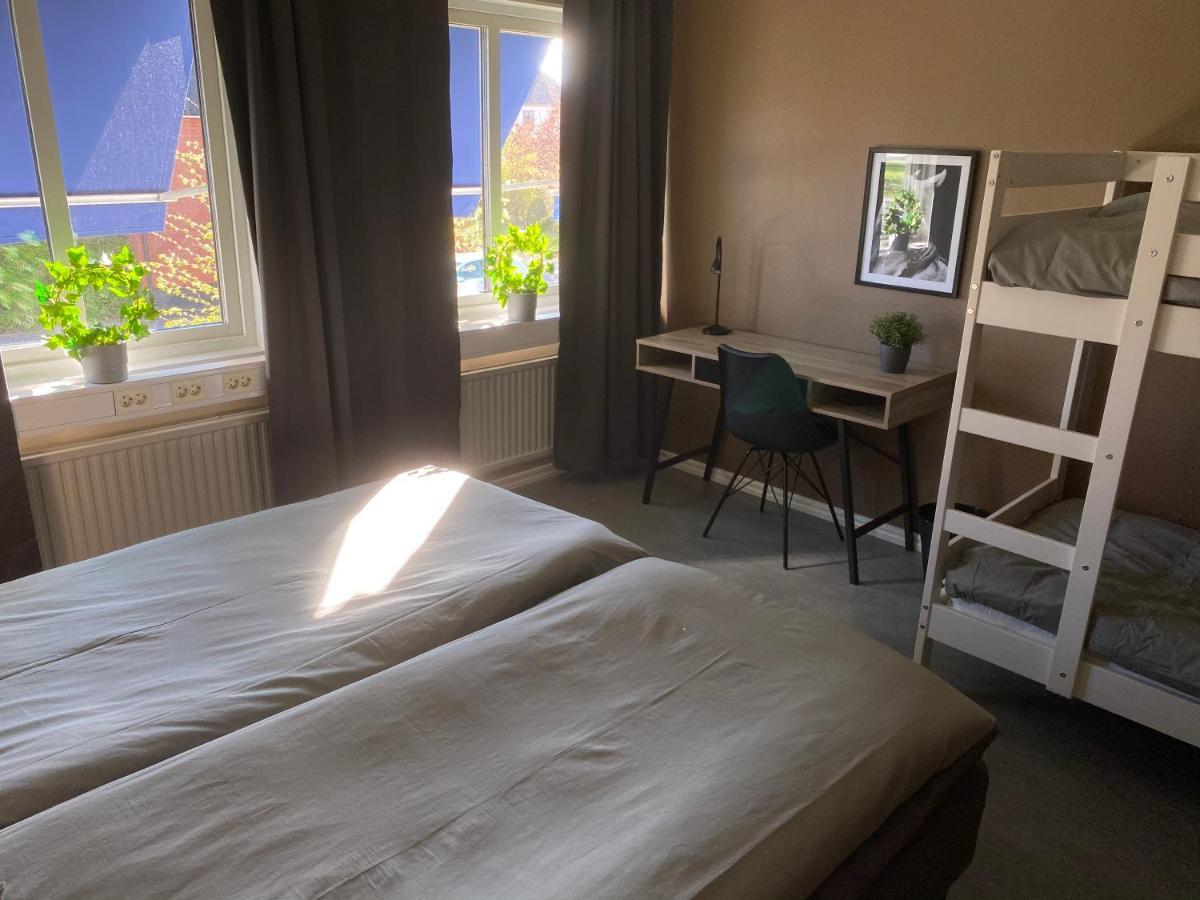 De La Gardie Park Vandrarhem Hostel Лидчёпинг Экстерьер фото
