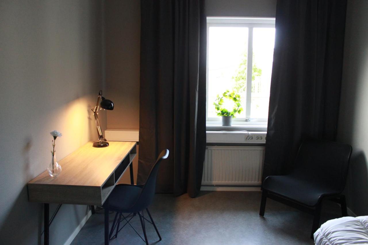 De La Gardie Park Vandrarhem Hostel Лидчёпинг Экстерьер фото