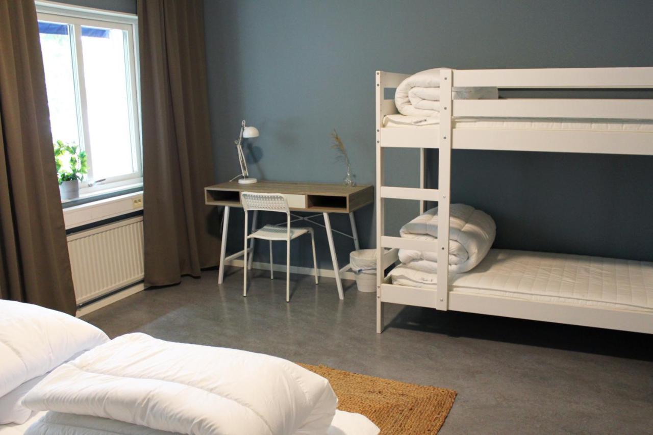 De La Gardie Park Vandrarhem Hostel Лидчёпинг Экстерьер фото