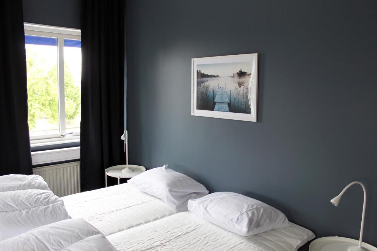 De La Gardie Park Vandrarhem Hostel Лидчёпинг Экстерьер фото